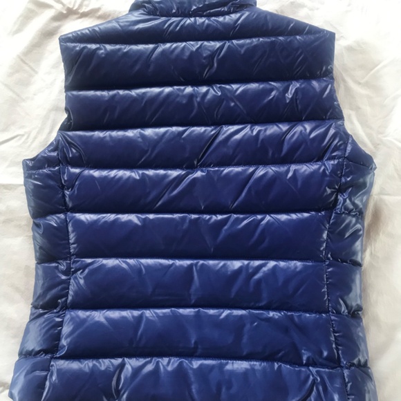 Moncler Ladies down vest - Picture 2 of 5